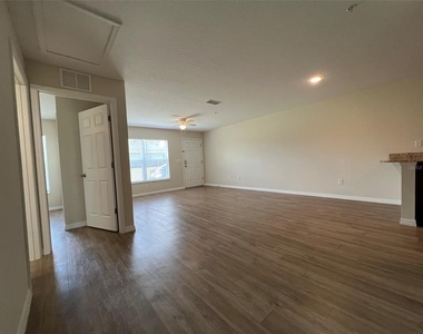 33 Poplar Road - Photo Thumbnail 15