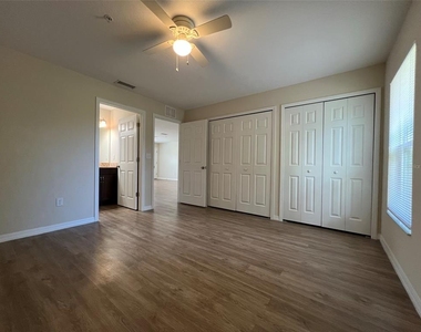 33 Poplar Road - Photo Thumbnail 9
