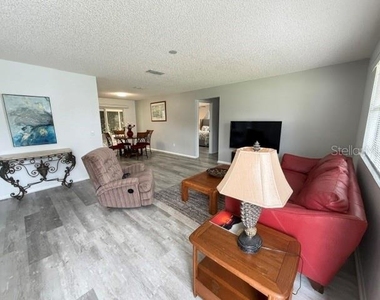 335 San Marino Drive - Photo Thumbnail 3