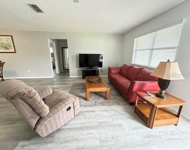 335 San Marino Drive - Photo Thumbnail 2