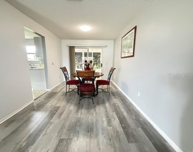 335 San Marino Drive - Photo Thumbnail 9