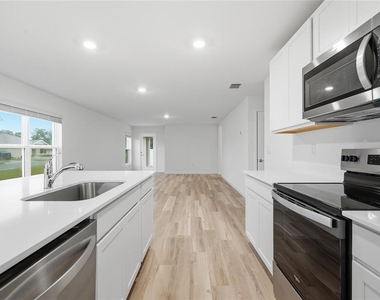 3059 Ne 20th Terrace - Photo Thumbnail 5