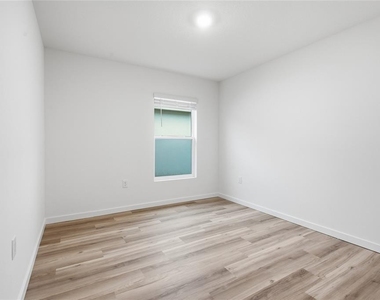 3059 Ne 20th Terrace - Photo Thumbnail 19