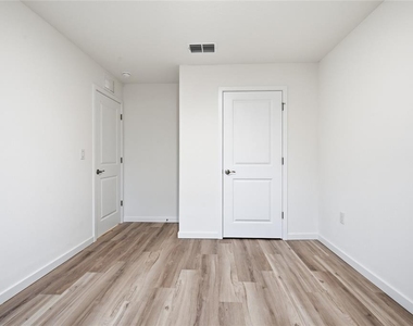 3059 Ne 20th Terrace - Photo Thumbnail 20