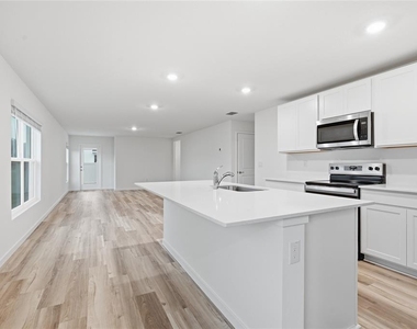 3059 Ne 20th Terrace - Photo Thumbnail 4