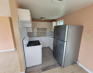 14297 Sw 39th Terrace - Photo Thumbnail 2