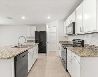 8687 Sw 49th Terrace - Photo Thumbnail 5