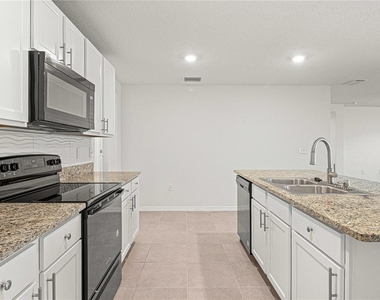 8687 Sw 49th Terrace - Photo Thumbnail 10