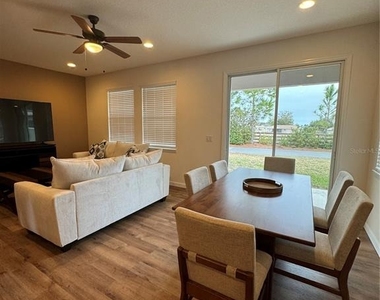 3339 Nw 52nd Avenue Road - Photo Thumbnail 2