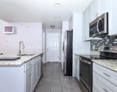 15219 Starleigh Road - Photo Thumbnail 5