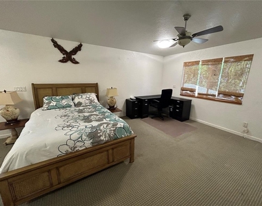 18620 Wayne Road - Photo Thumbnail 3