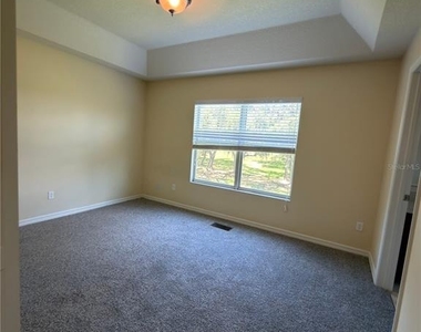 2305 Betsy Ross Lane - Photo Thumbnail 8