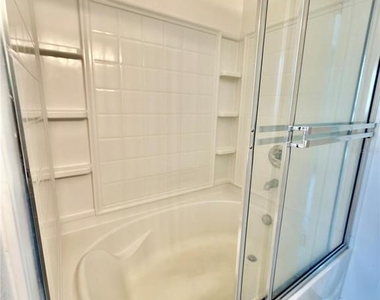 2305 Betsy Ross Lane - Photo Thumbnail 6