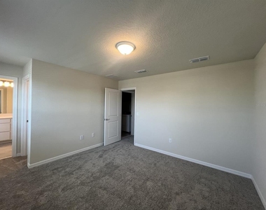 3355 Vine Leaf Street - Photo Thumbnail 22