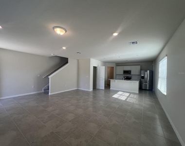 3355 Vine Leaf Street - Photo Thumbnail 7