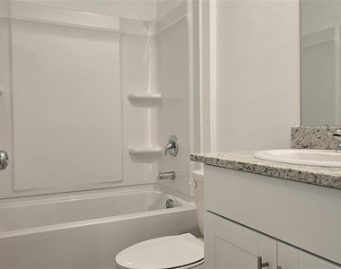 4759 Cloister Street - Photo Thumbnail 7