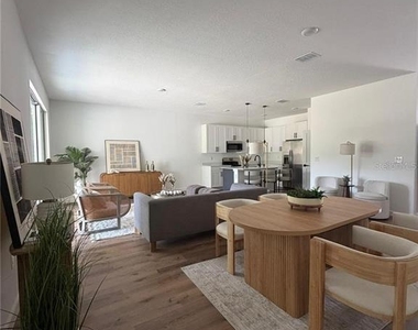 9905 N Odessa Way - Photo Thumbnail 10