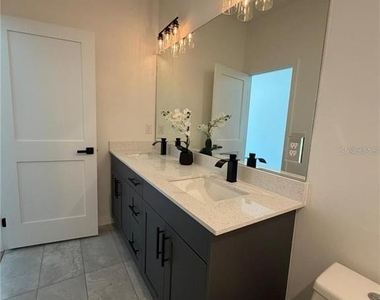 9905 N Odessa Way - Photo Thumbnail 37