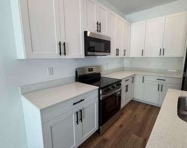 9905 N Odessa Way - Photo Thumbnail 14
