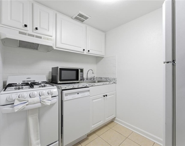139 Oyster Bay Circle - Photo Thumbnail 11