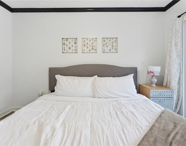 139 Oyster Bay Circle - Photo Thumbnail 12