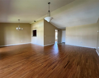 600 Northern Way - Photo Thumbnail 2