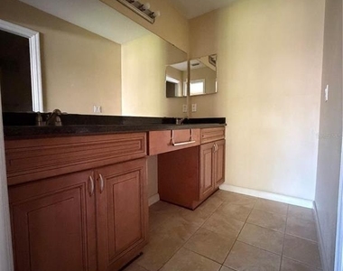 600 Northern Way - Photo Thumbnail 12