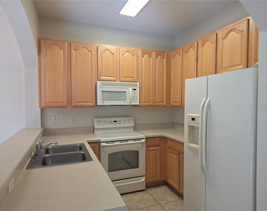 16661 Cedar Crest Drive - Photo Thumbnail 20