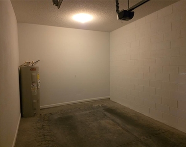 16661 Cedar Crest Drive - Photo Thumbnail 7