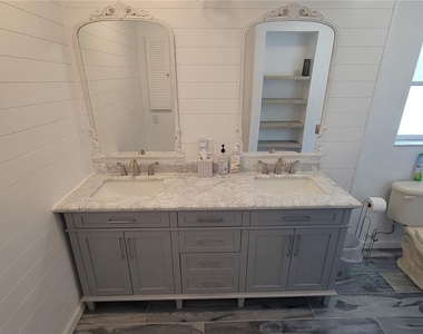 215 Meadowcross Drive - Photo Thumbnail 16