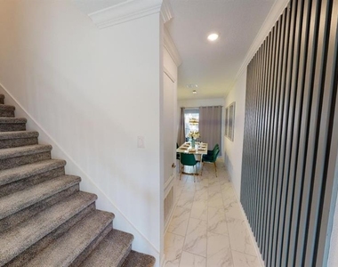 972 Leader Street - Photo Thumbnail 12