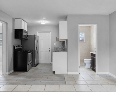 1086 Hibiscus Court - Photo Thumbnail 4