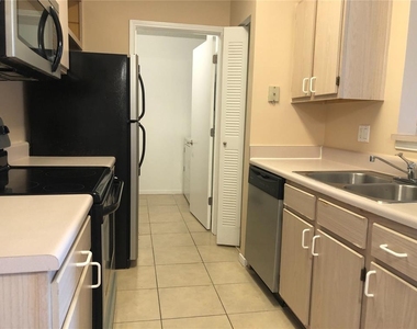 717 Secret Harbor Lane - Photo Thumbnail 8