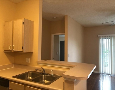 717 Secret Harbor Lane - Photo Thumbnail 7