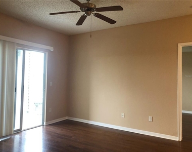 717 Secret Harbor Lane - Photo Thumbnail 4
