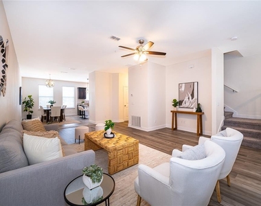 10061 Town Lake Drive - Photo Thumbnail 10