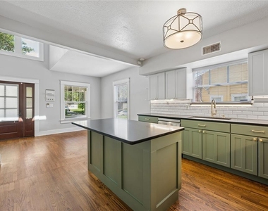 809 N Hyer Avenue - Photo Thumbnail 5