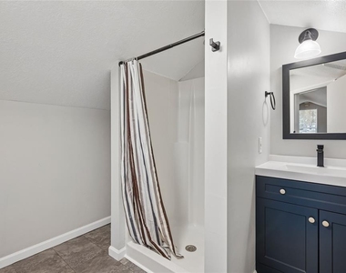 809 N Hyer Avenue - Photo Thumbnail 10