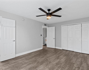 1938 Conway Road - Photo Thumbnail 8