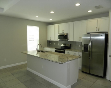 1330 Bolton Place - Photo Thumbnail 10
