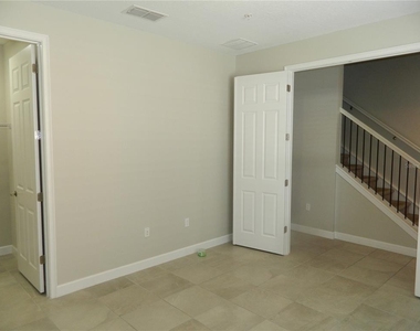 1330 Bolton Place - Photo Thumbnail 4