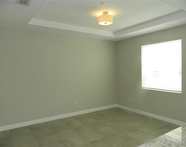 1330 Bolton Place - Photo Thumbnail 13