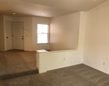 482 N Pin Oak Place - Photo Thumbnail 9