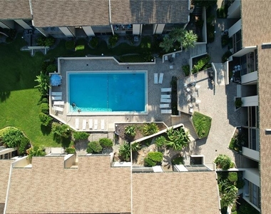 586 Orange Drive - Photo Thumbnail 32