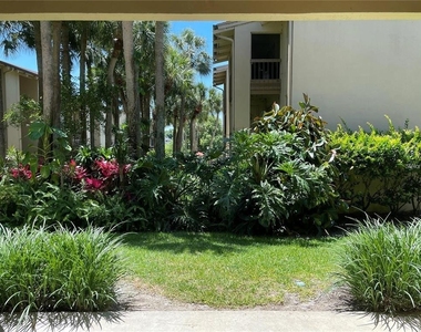 586 Orange Drive - Photo Thumbnail 18