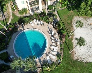 586 Orange Drive - Photo Thumbnail 34