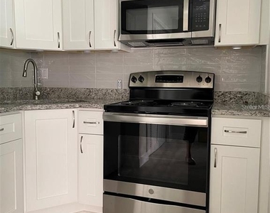 586 Orange Drive - Photo Thumbnail 5
