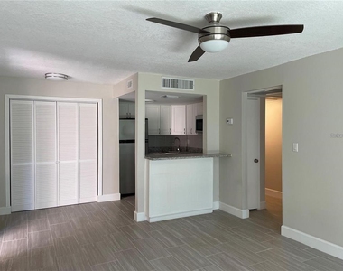 586 Orange Drive - Photo Thumbnail 8