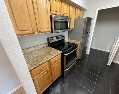 5959 Westgate Drive - Photo Thumbnail 8