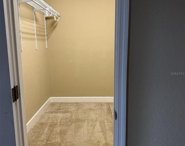 3613 S Summerlin Avenue - Photo Thumbnail 12